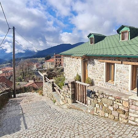 Karpenísion The House In The Cobbled Roadヴィラ エクステリア 写真