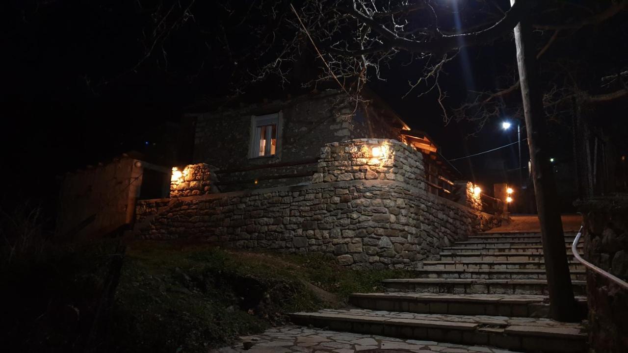 Karpenísion The House In The Cobbled Roadヴィラ エクステリア 写真