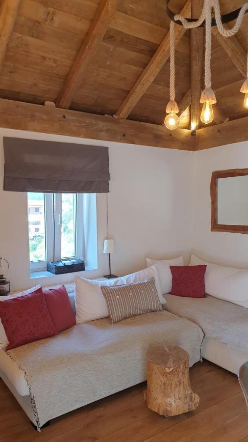 Karpenísion The House In The Cobbled Roadヴィラ エクステリア 写真
